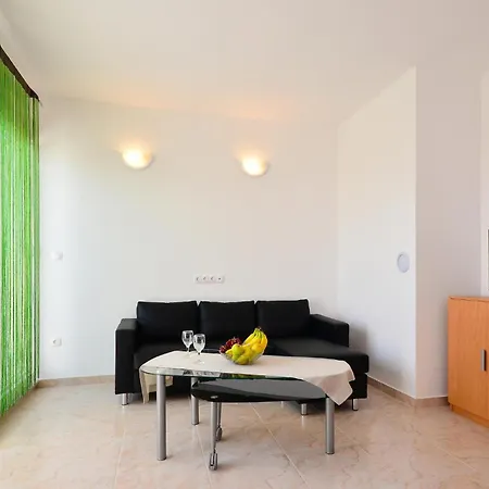 Gorgeous In With Swimming Pool Apartman