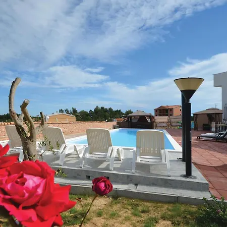 Gorgeous In With Swimming Pool * Nin