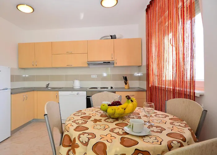 Apartman Gorgeous In With Swimming Pool *