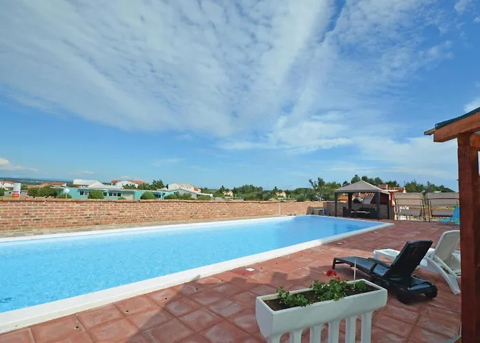 Apartman Gorgeous In With Swimming Pool *