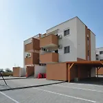 Gorgeous In With Swimming Pool *