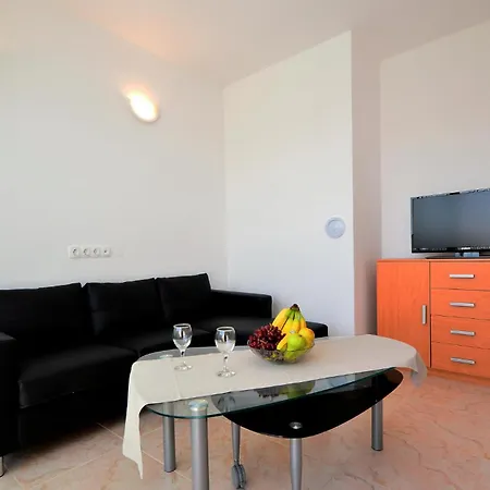 Apartment In With Wifi Nin
