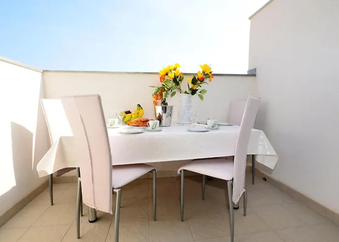 Gorgeous In With Swimming Pool Апартаменты