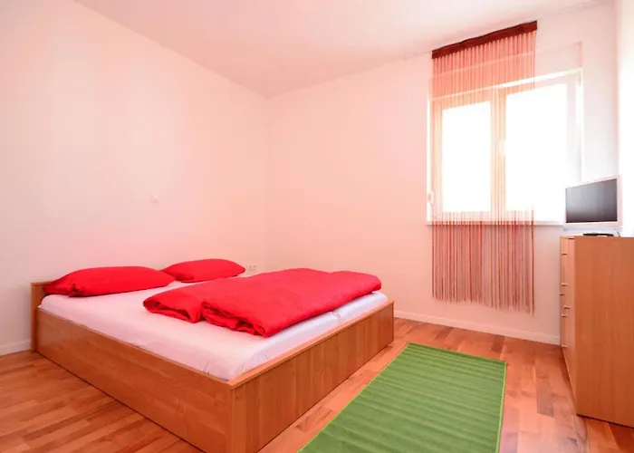 Gorgeous In With Swimming Pool Апартаменты